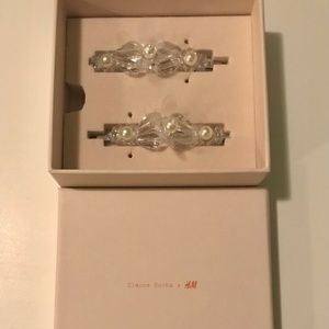 NEW Simone Rocha x H&M White Faux Pearl Crystal Bridal Flower Hairpins Barrettes